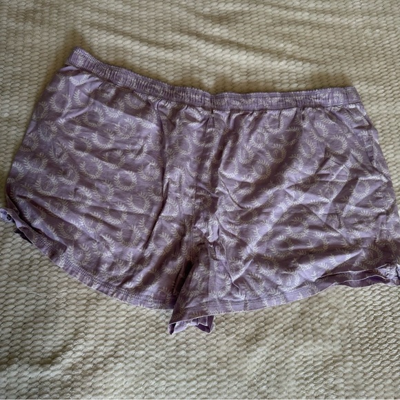 Victoria's Secret PINK Womens Lavender Boxer Sleep Shorts Spring Flirty - Picture 2 of 7